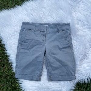 EUC Loft Khaki green shorts​​​​​​​​​​​​